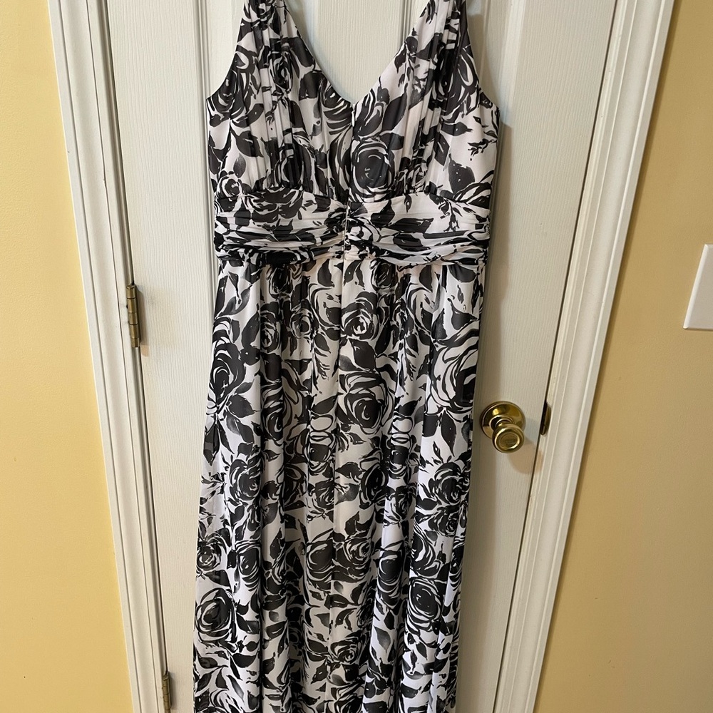 White House Black Market Black and White Floral Surplice Maxi Dress - Picture 3 of 7